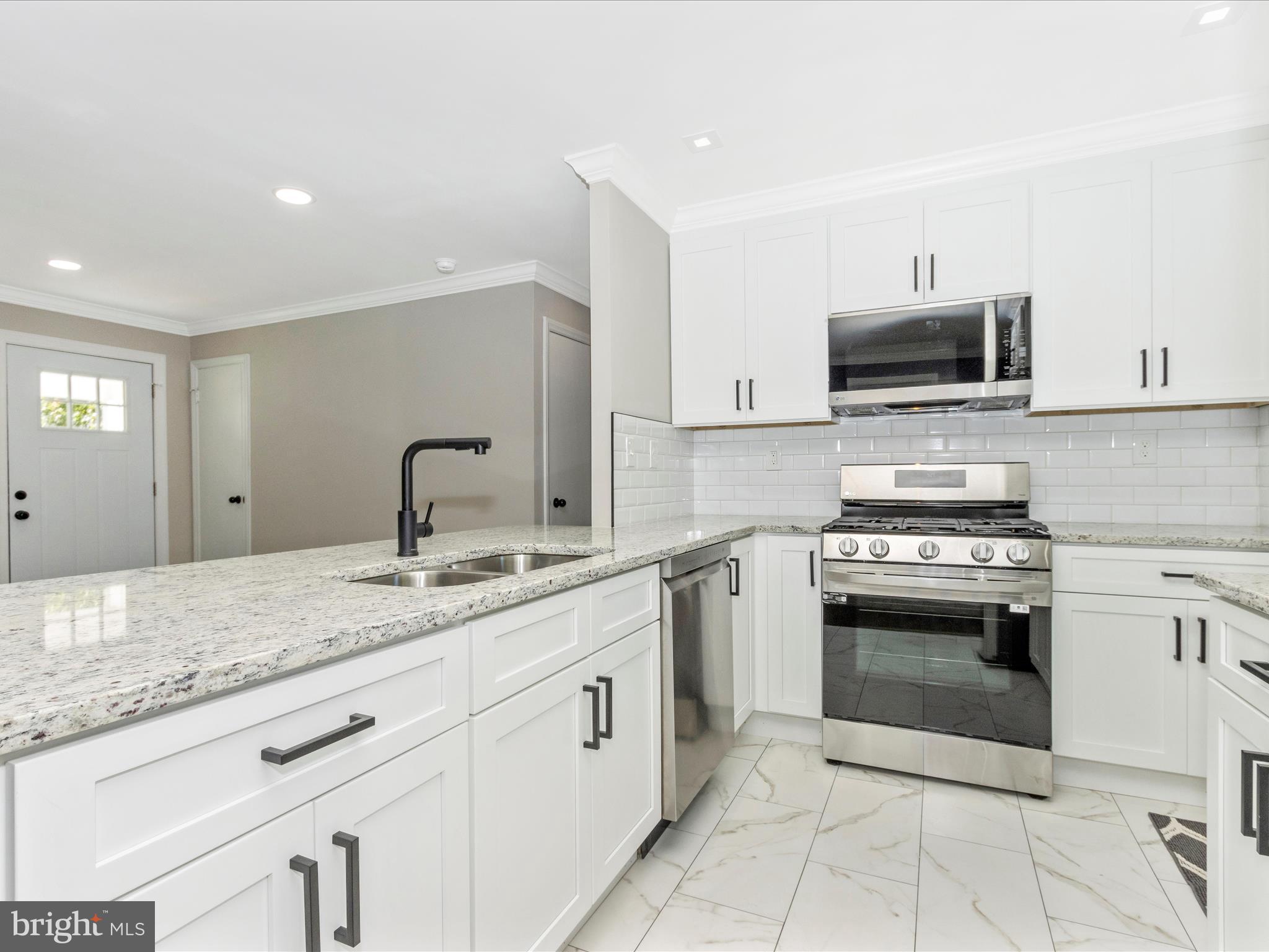 HOLLYWOOD - Residential