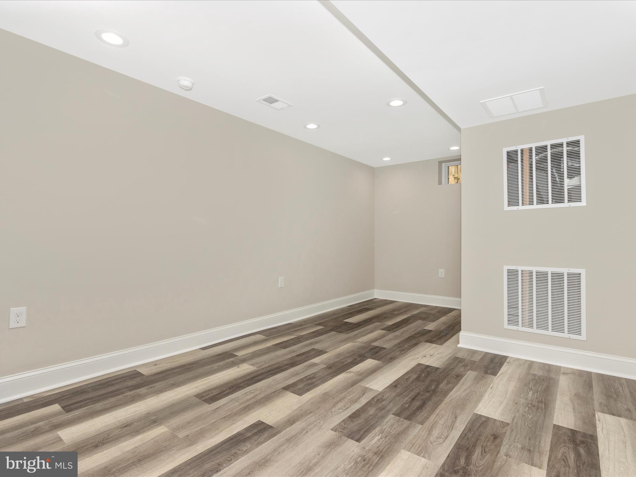 HOLLYWOOD - Residential