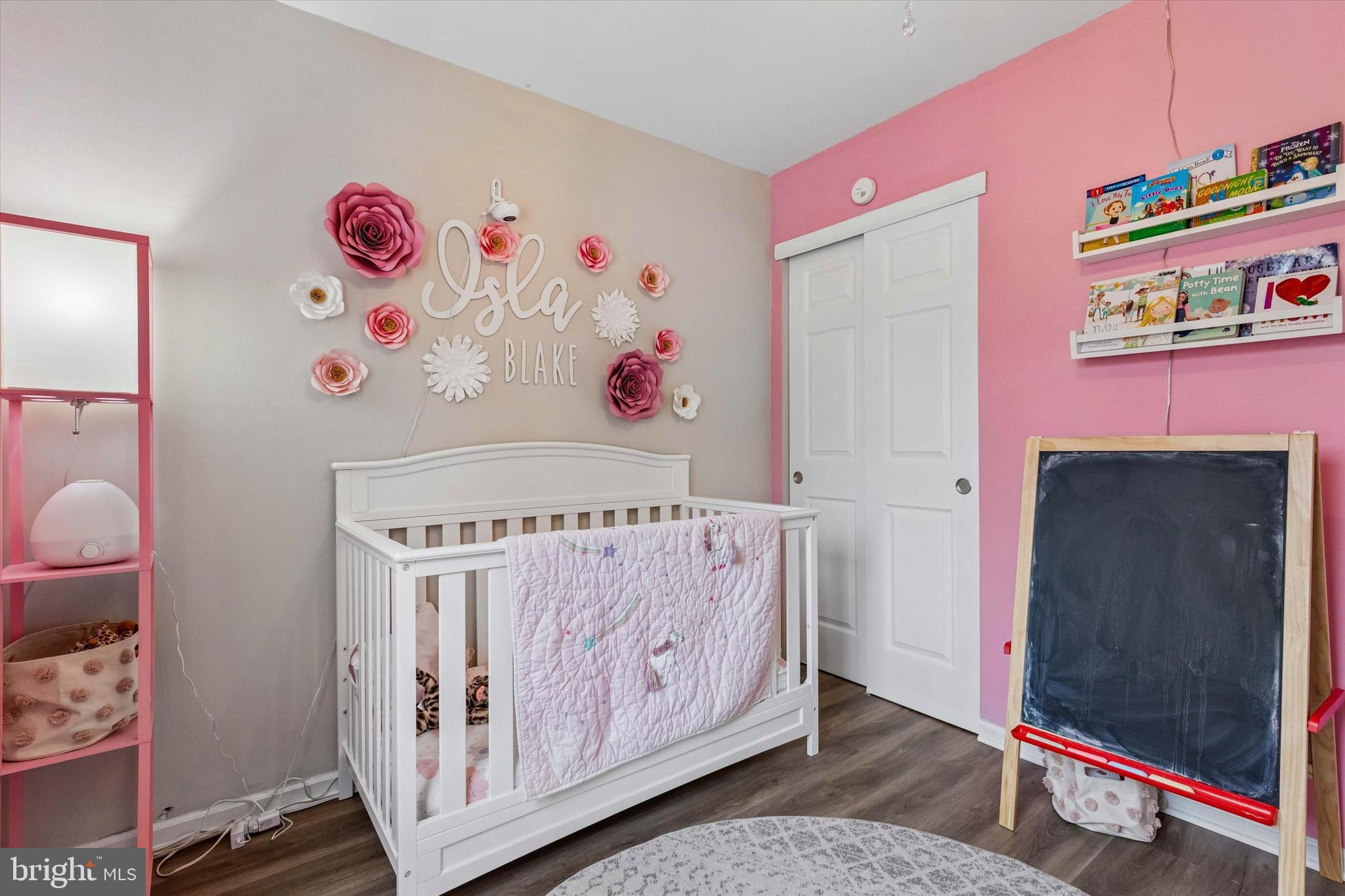 SAW MILL VALLEY - Residential