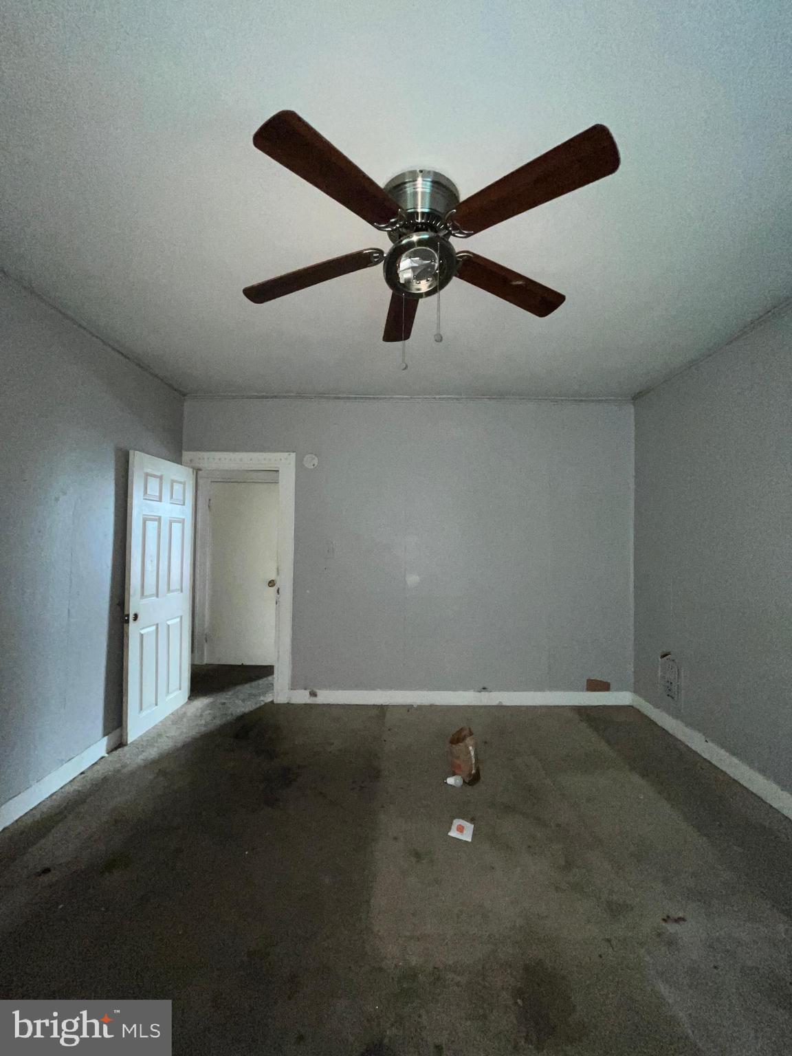 ELLWOOD PARK - Residential