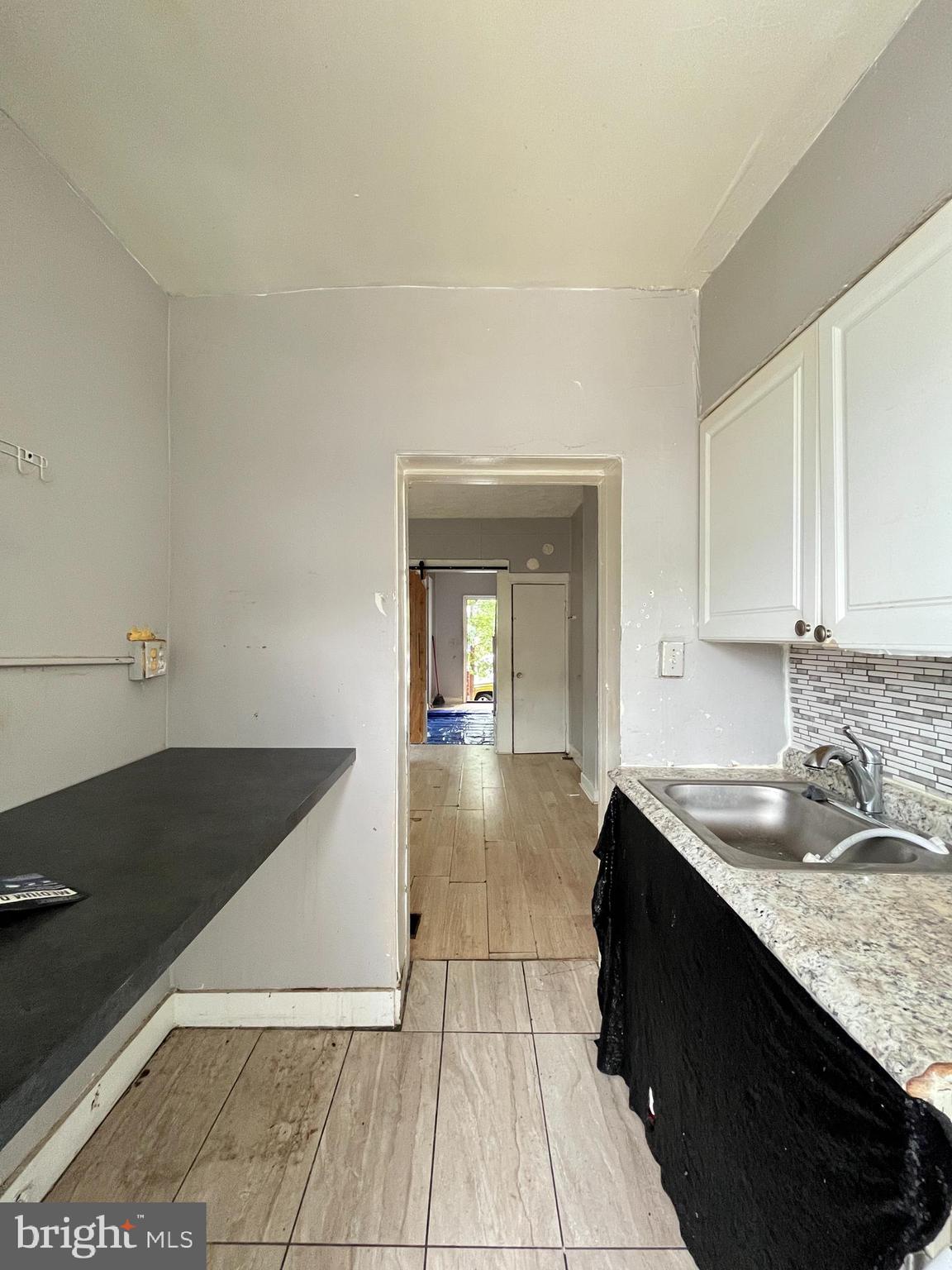 ELLWOOD PARK - Residential