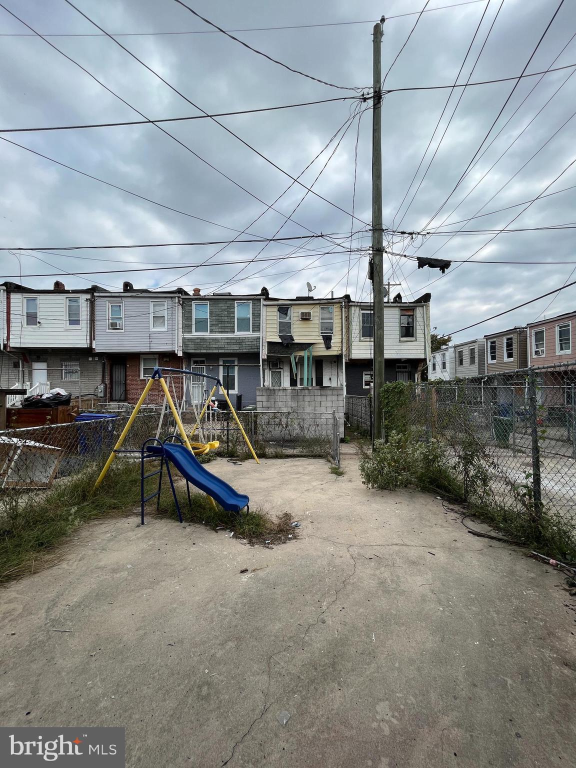 ELLWOOD PARK - Residential