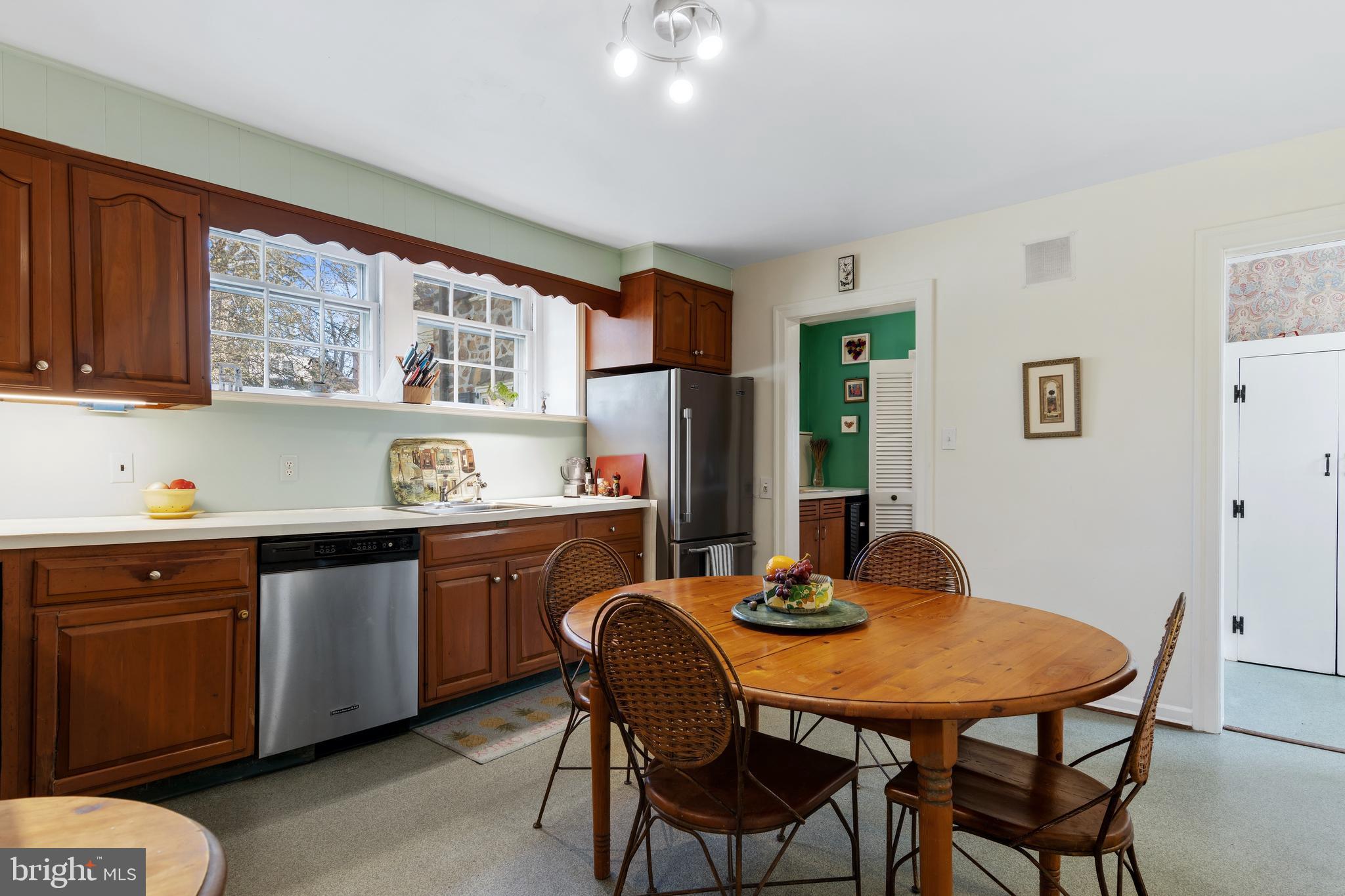 SOUTH WAYNE - Residential