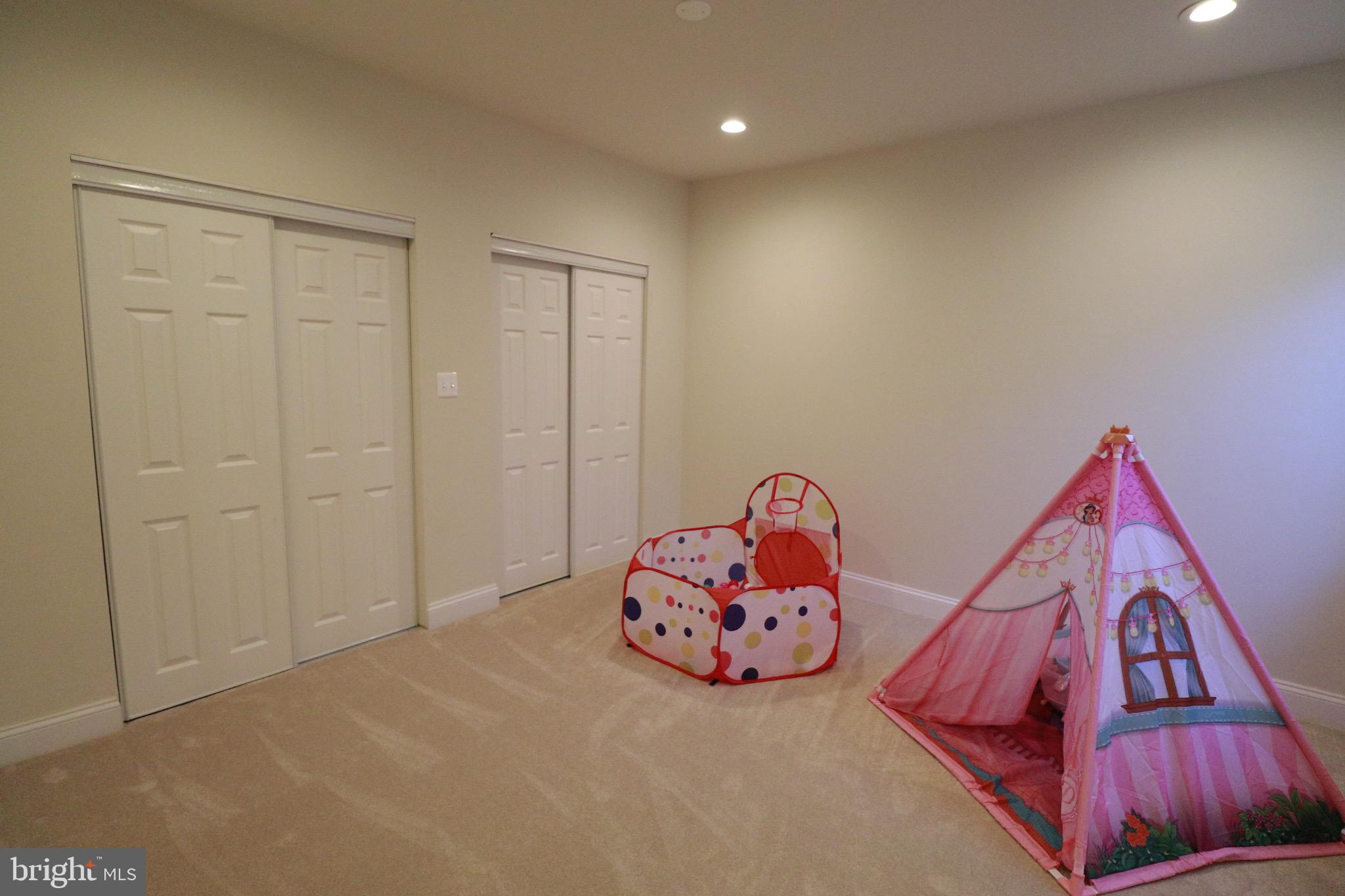 THE VINEYARDS - Residential