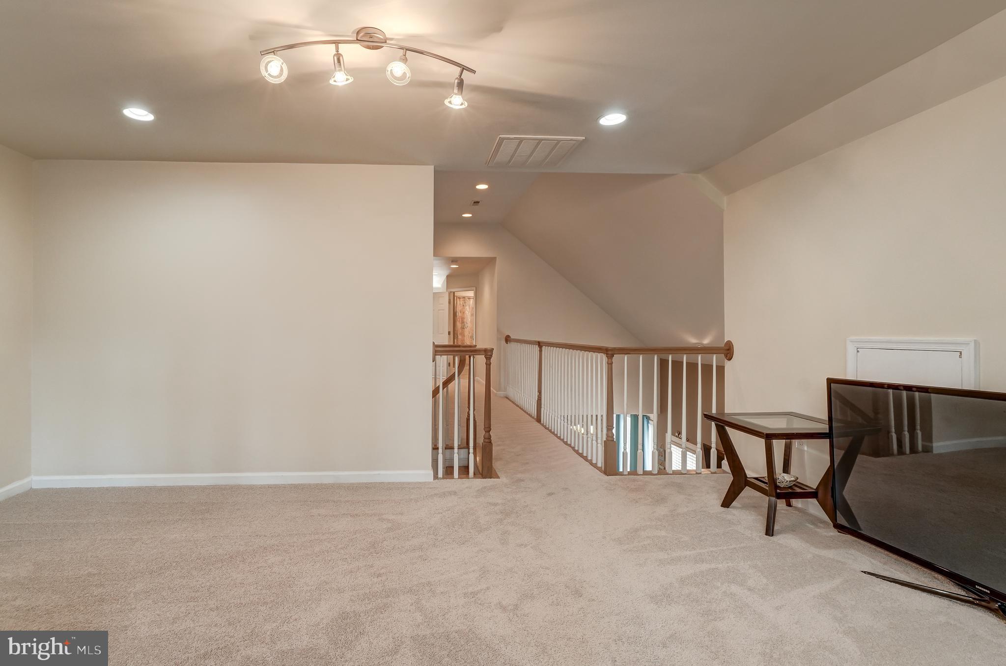 ROCKLAND CREEK ESTATES - Residential