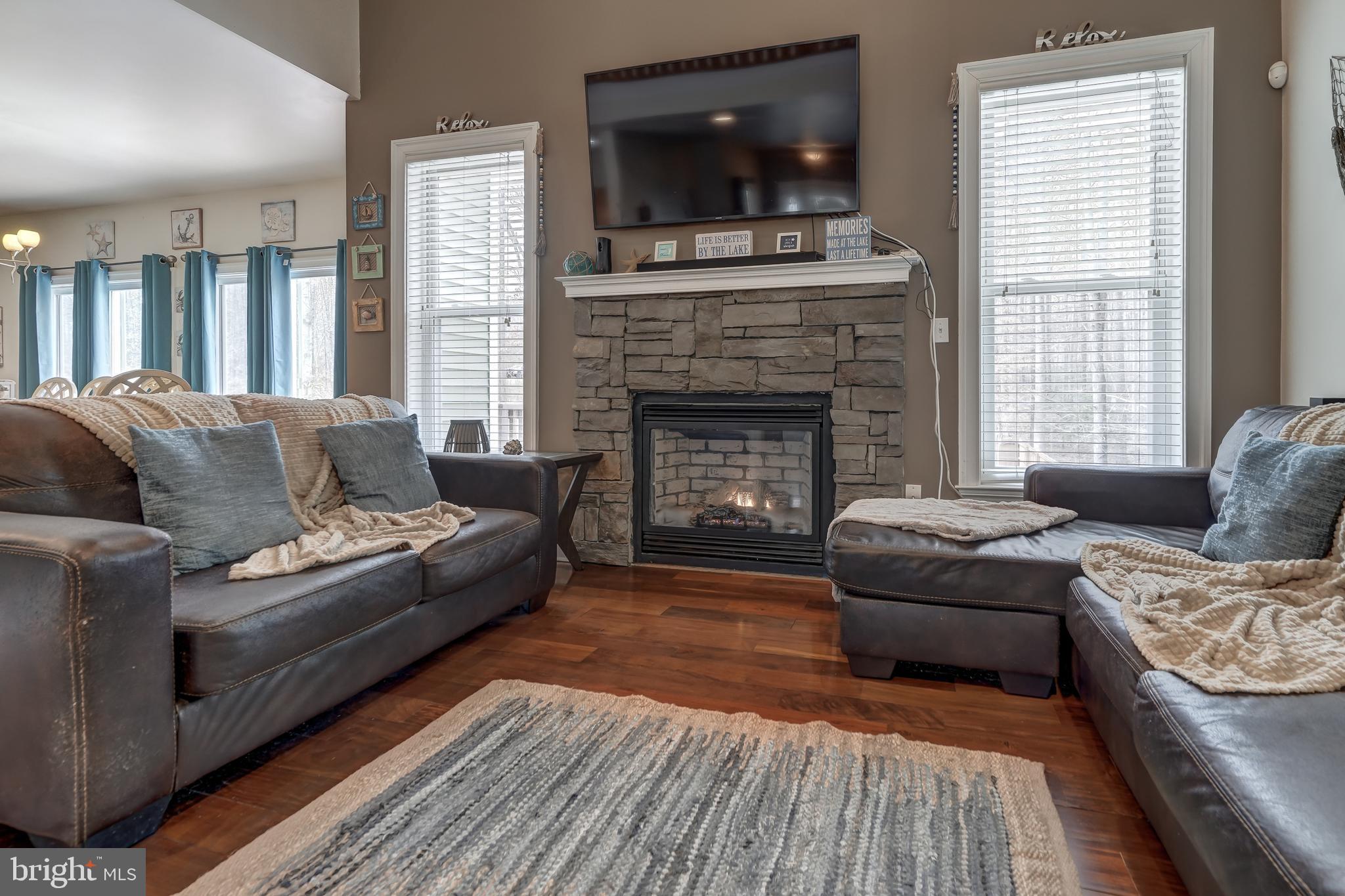 ROCKLAND CREEK ESTATES - Residential