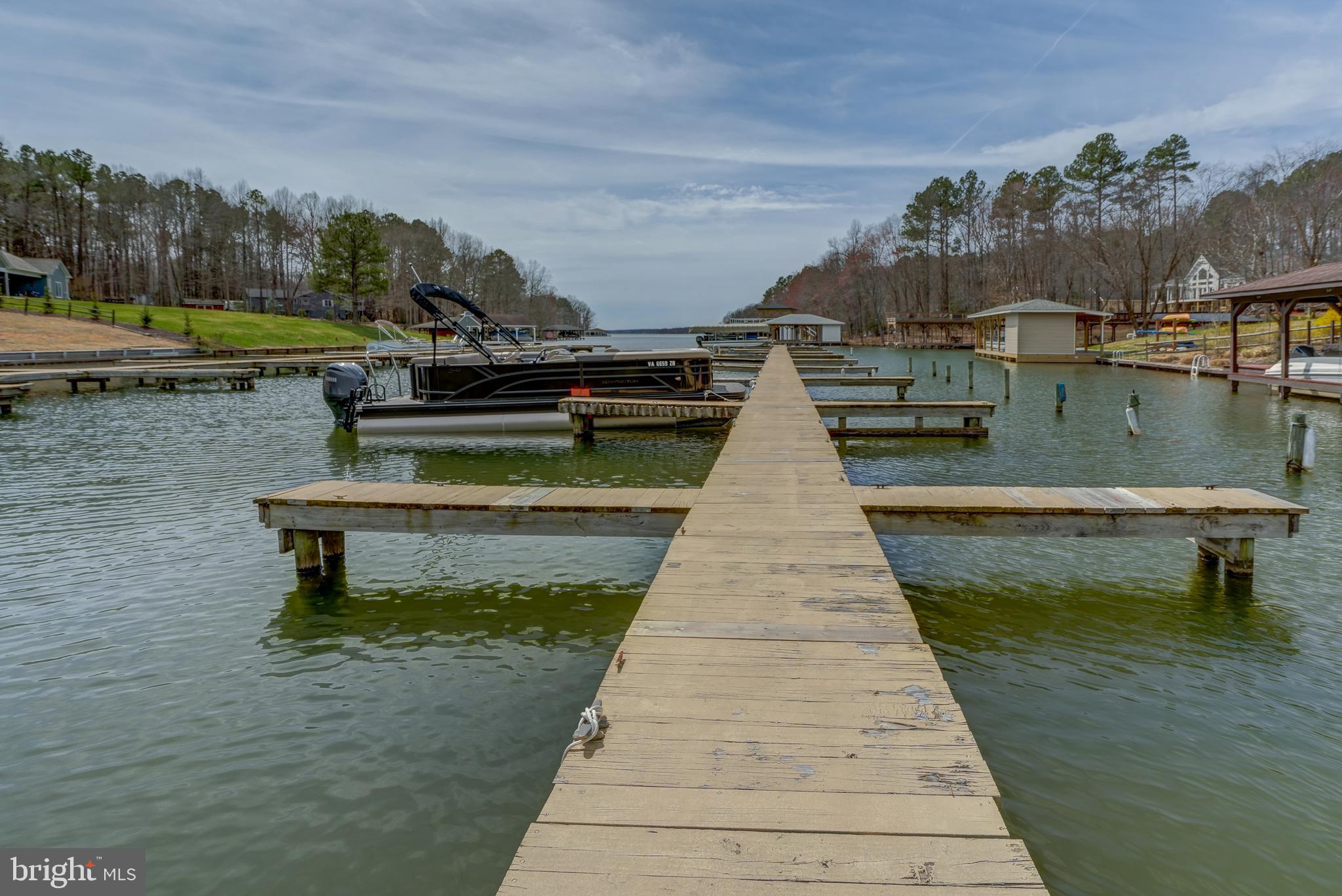 ROCKLAND CREEK ESTATES - Residential