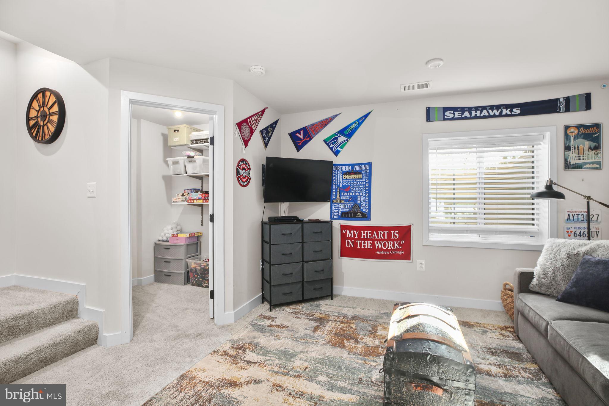 FREDERICKSBURG - Residential