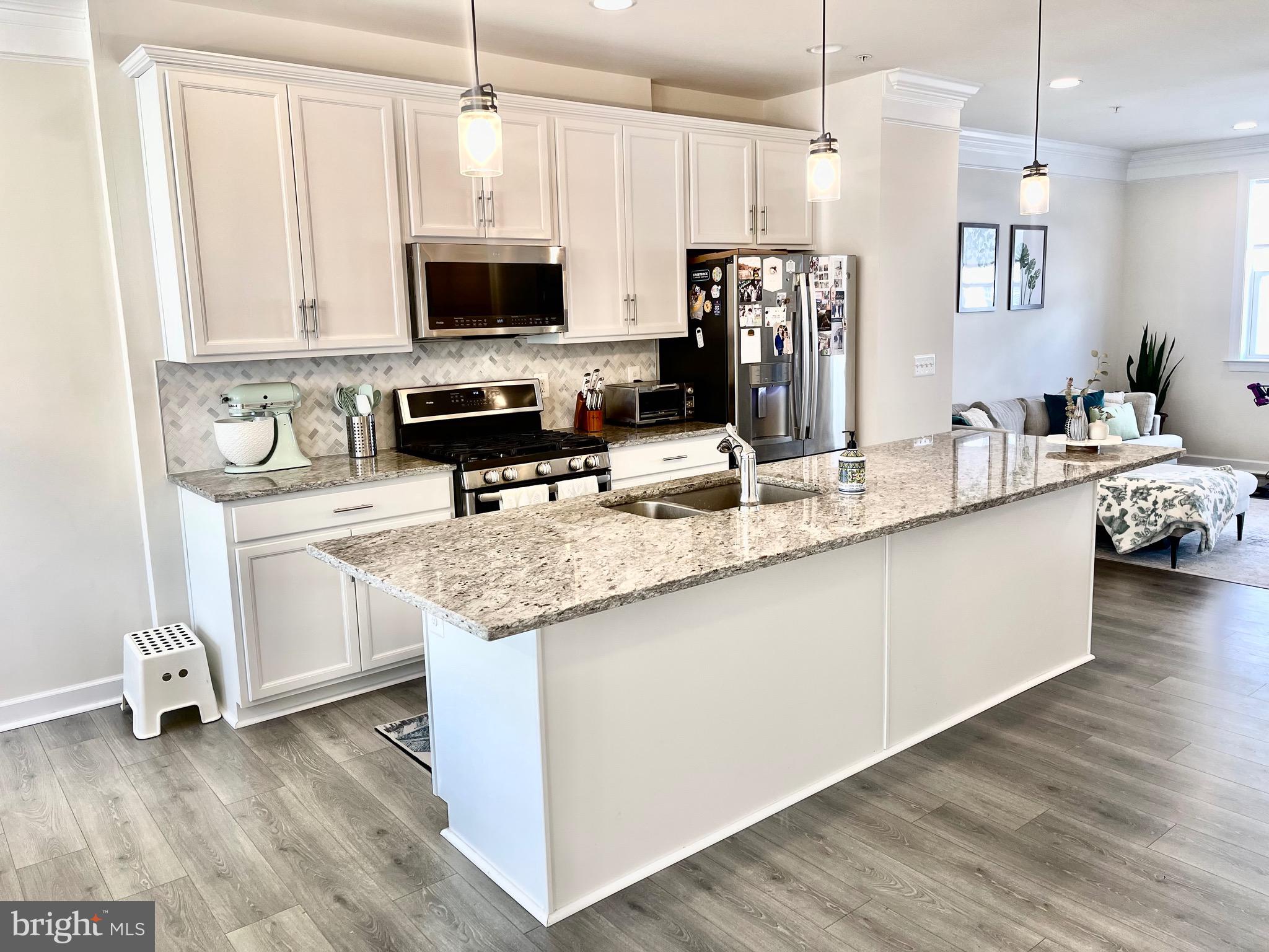 14327 SUMMIT VIEW LANE