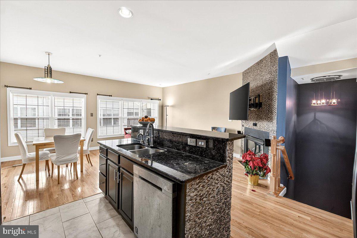 GOVERNORS GRANT - Residential Lease