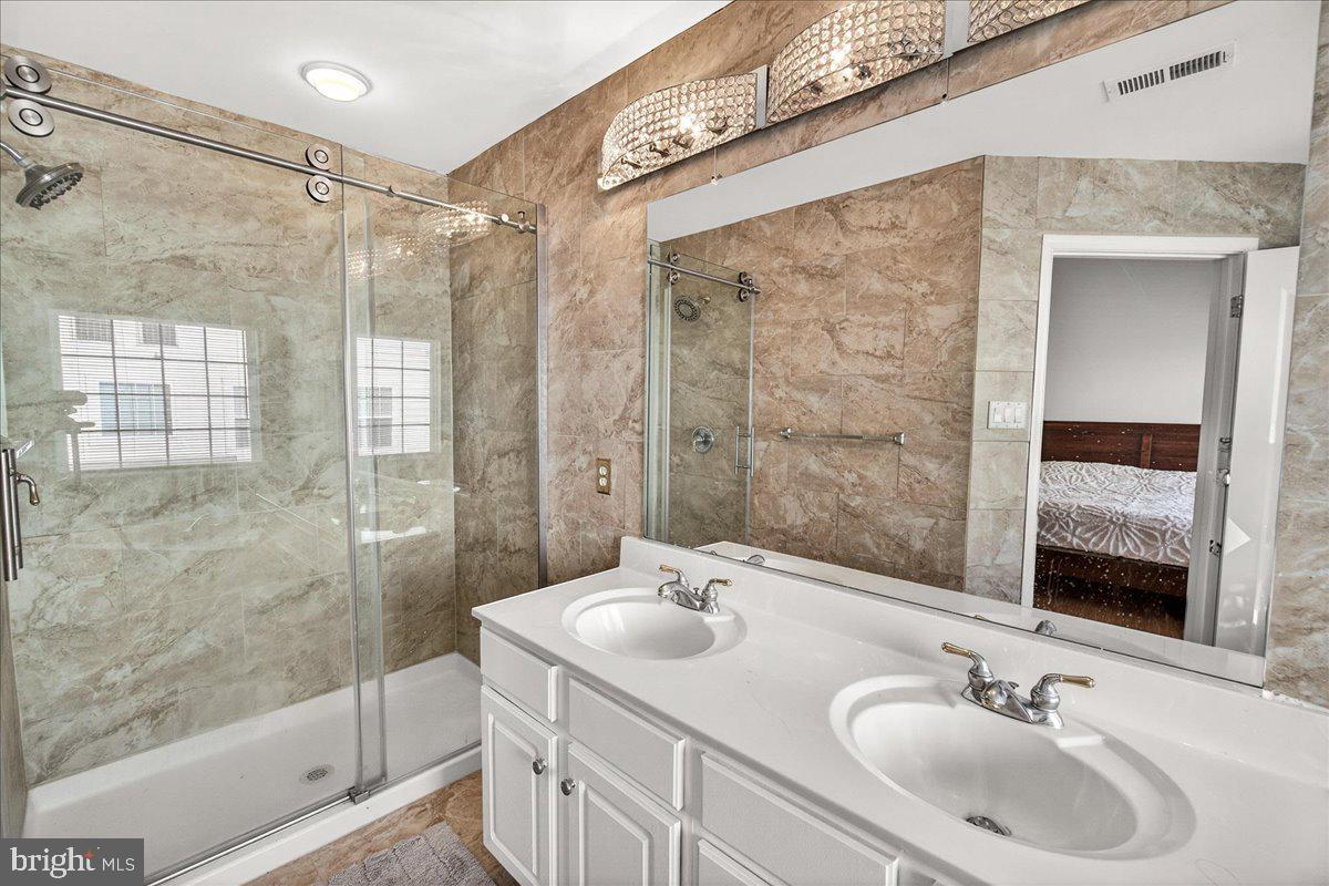 GOVERNORS GRANT - Residential Lease