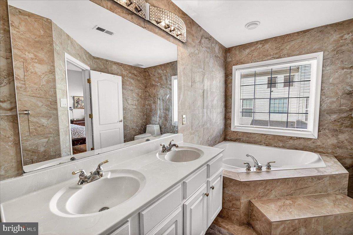 GOVERNORS GRANT - Residential Lease