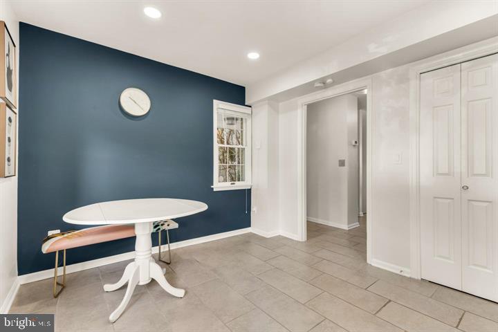 NORTHWEST BRANCH ESTATES - Residential Lease