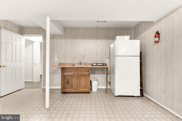 NORTHWEST BRANCH ESTATES - Residential Lease