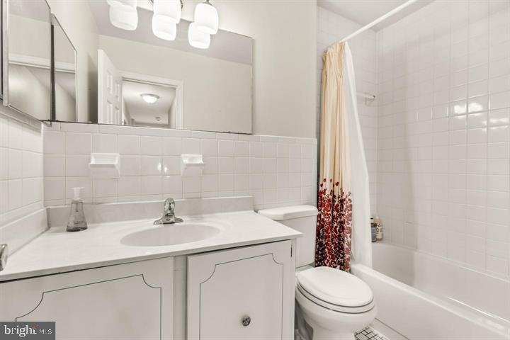 NORTHWEST BRANCH ESTATES - Residential Lease