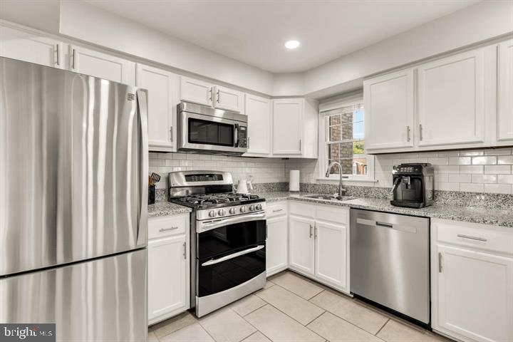 NORTHWEST BRANCH ESTATES - Residential Lease