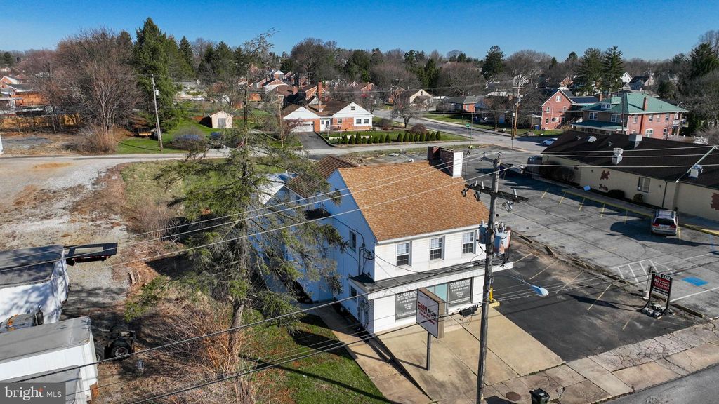 Photo of 2305 W Market Street, YORK, PA 17404 (MLS # PAYK2092660)