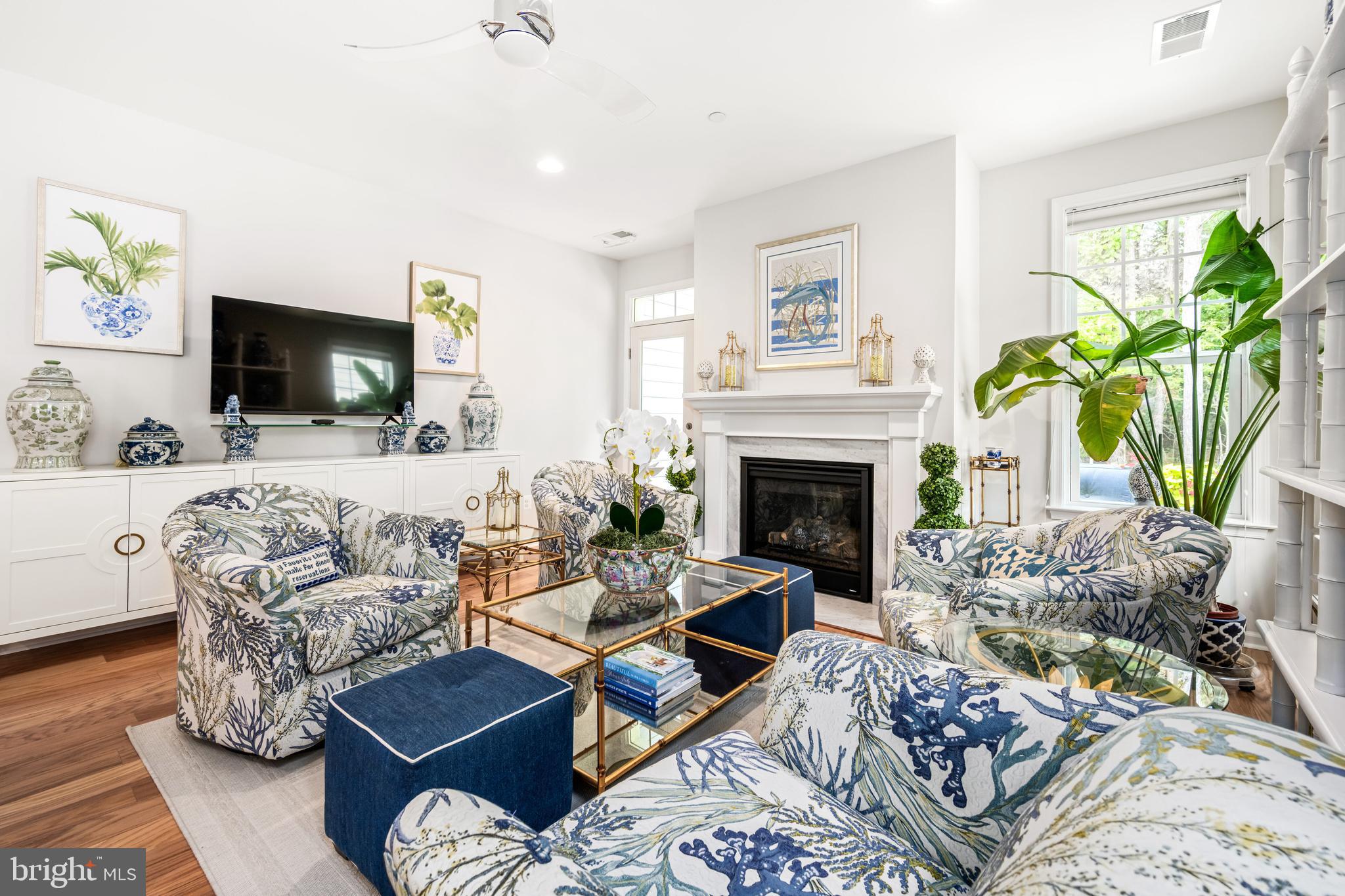 EASTON VILLAGE - Residential