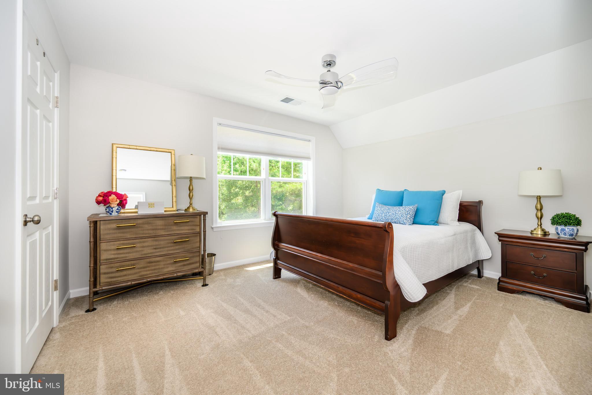 EASTON VILLAGE - Residential