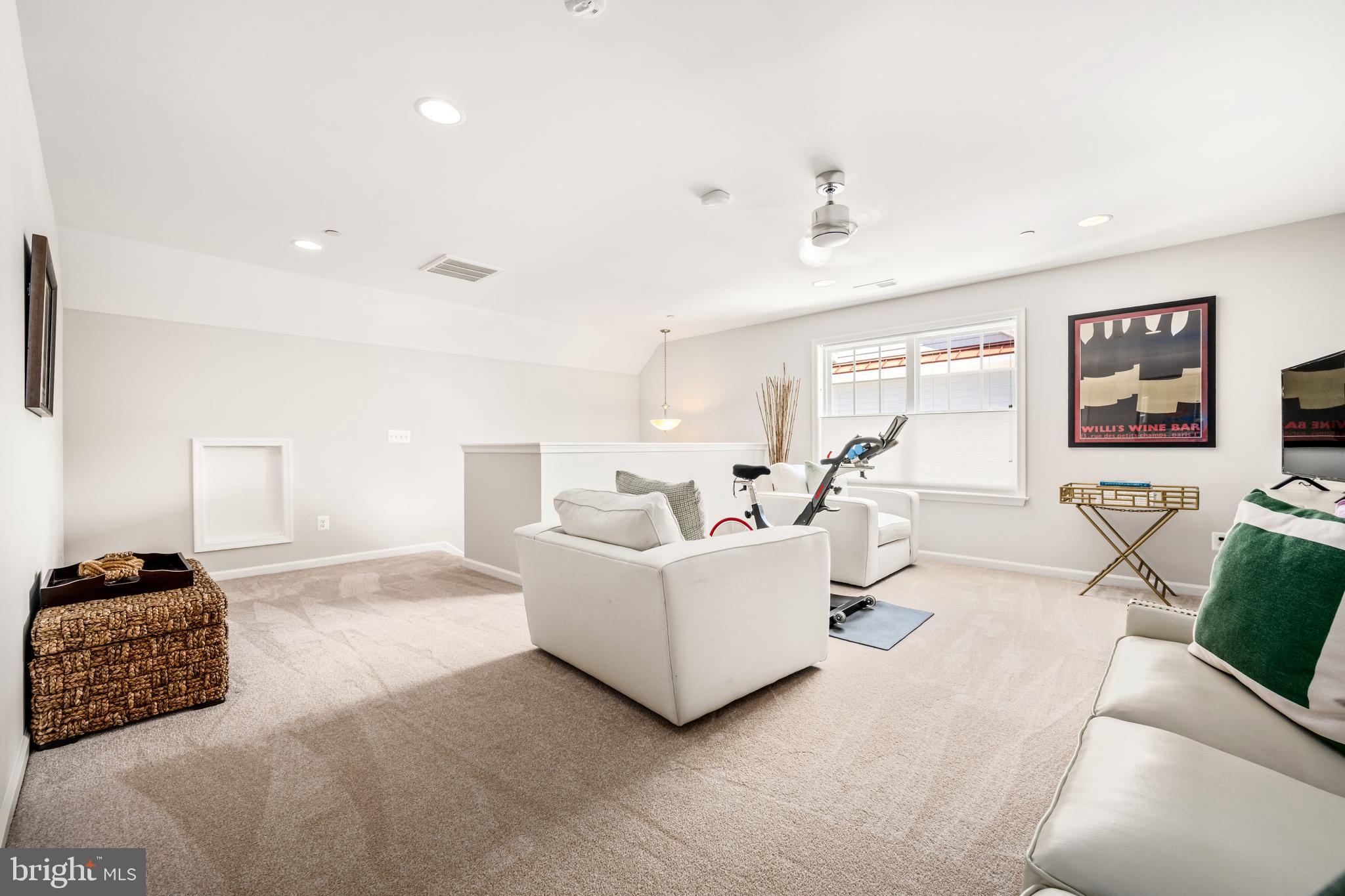 EASTON VILLAGE - Residential