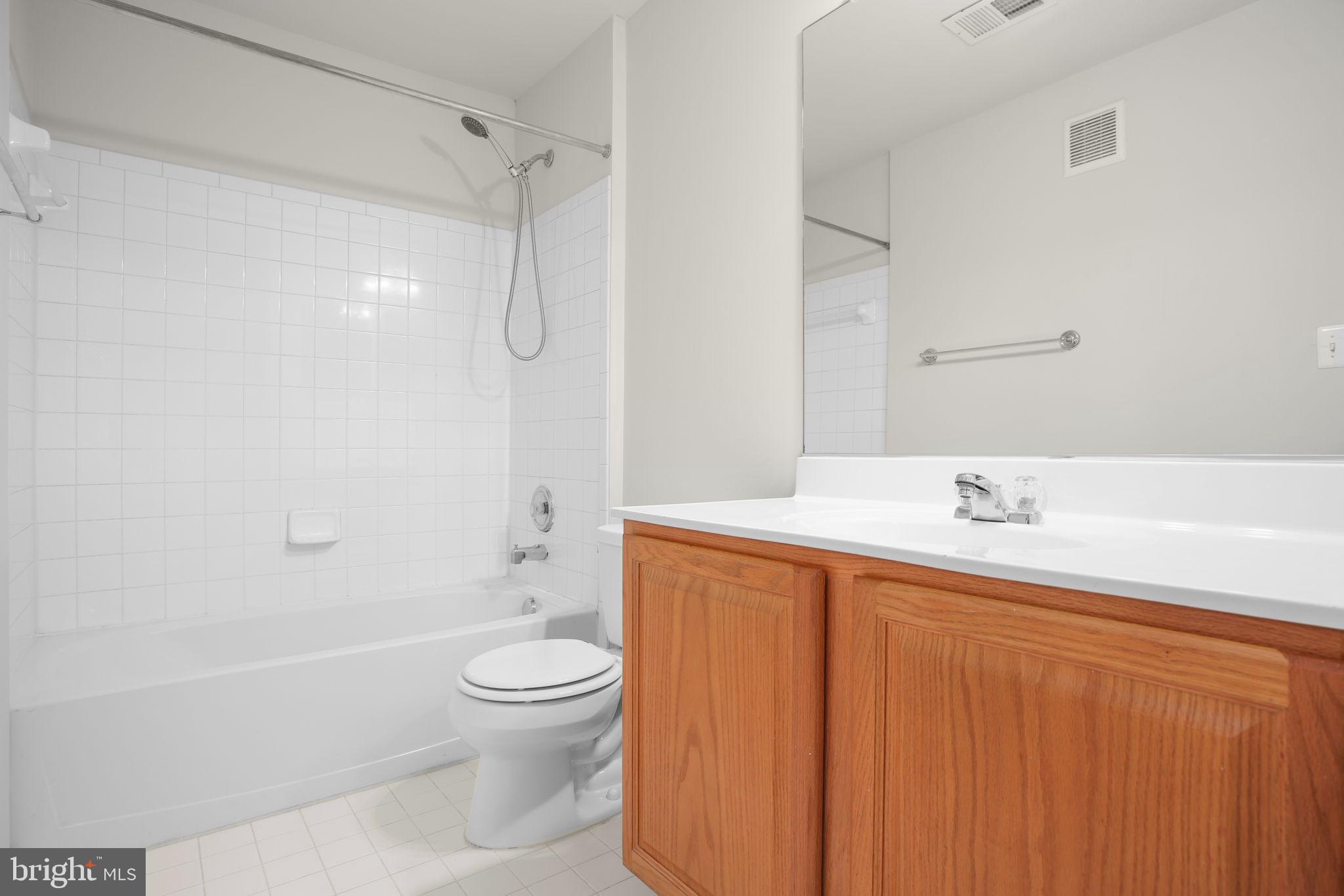 LORTON STATION NORTH CND - Residential