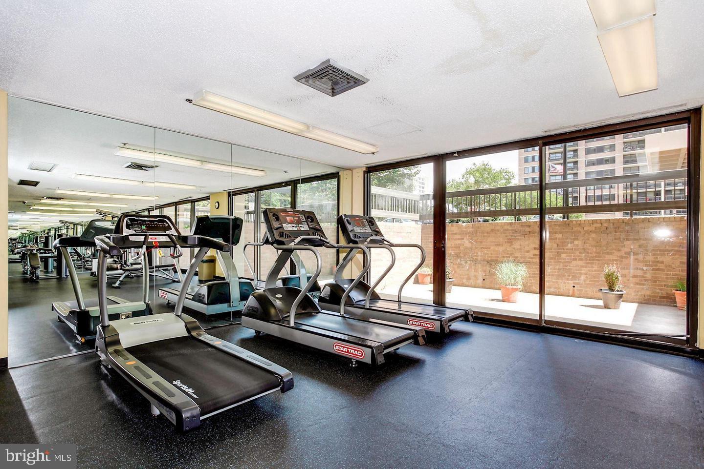 SKYLINE SQUARE CONDO - Residential Lease