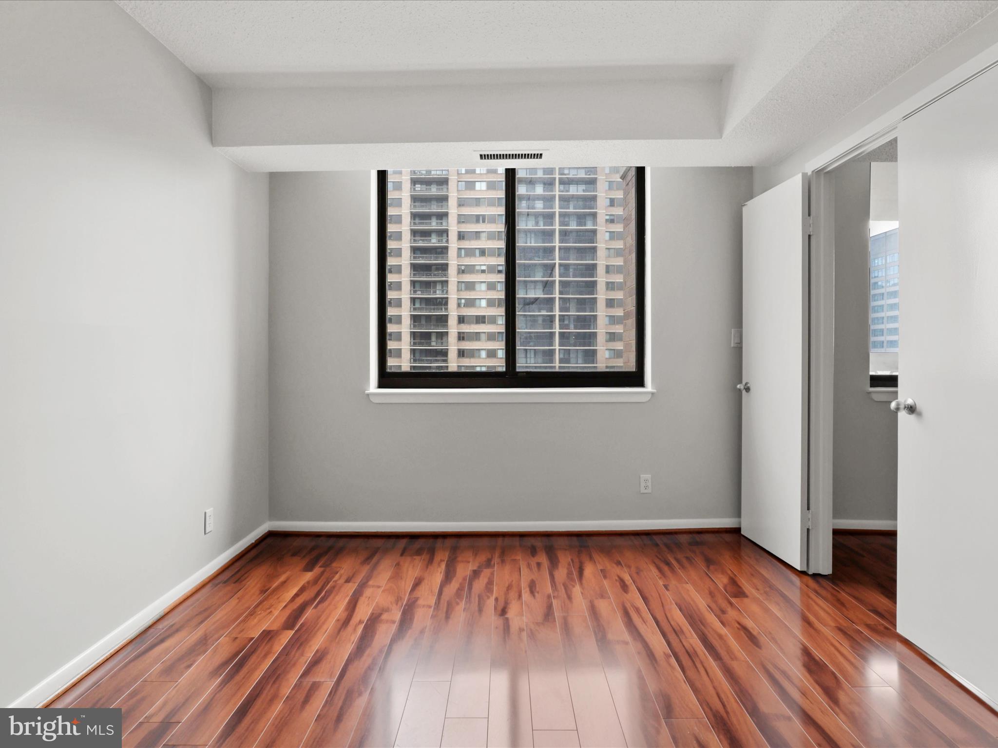 SKYLINE SQUARE CONDO - Residential Lease