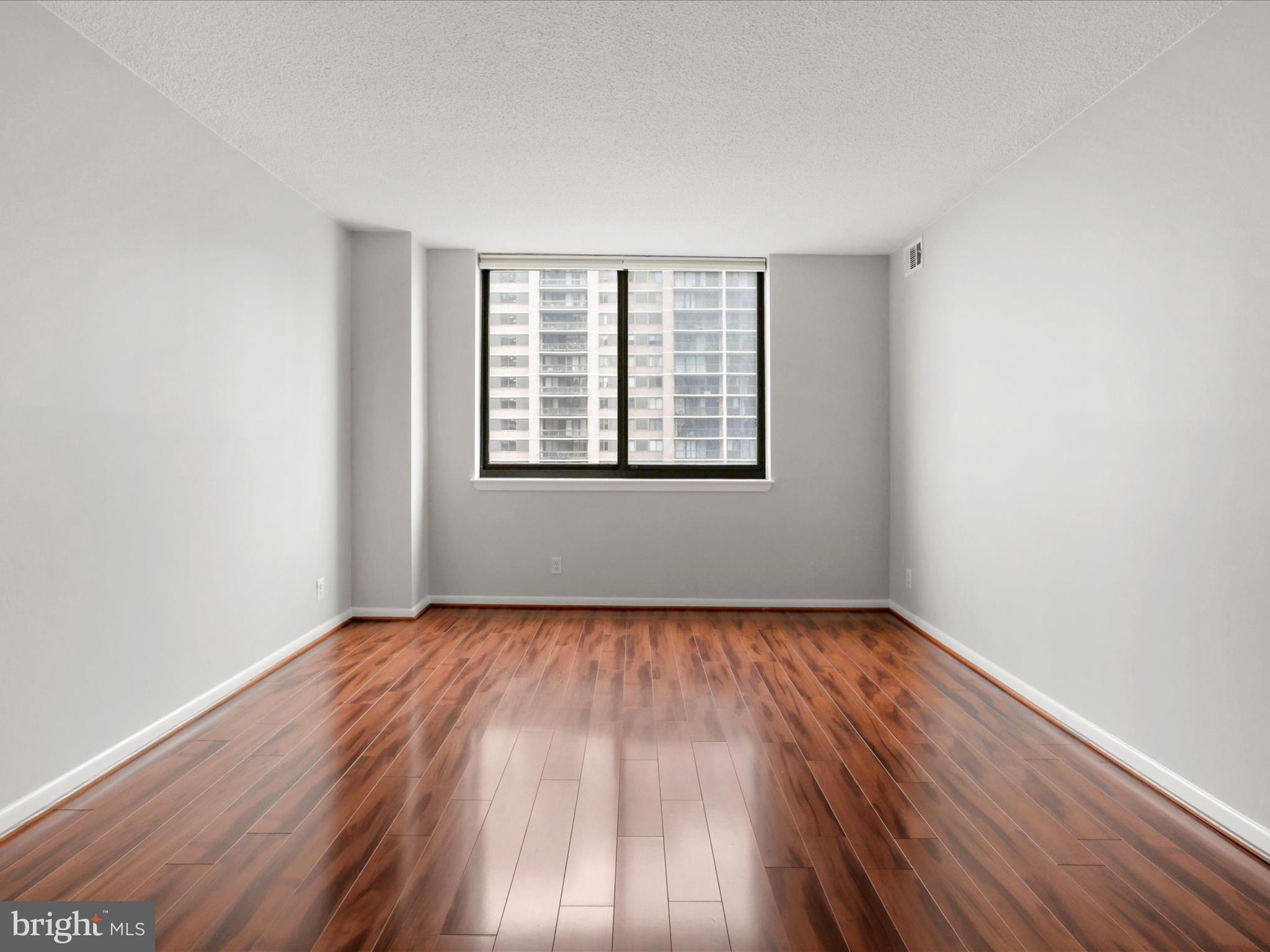 SKYLINE SQUARE CONDO - Residential Lease