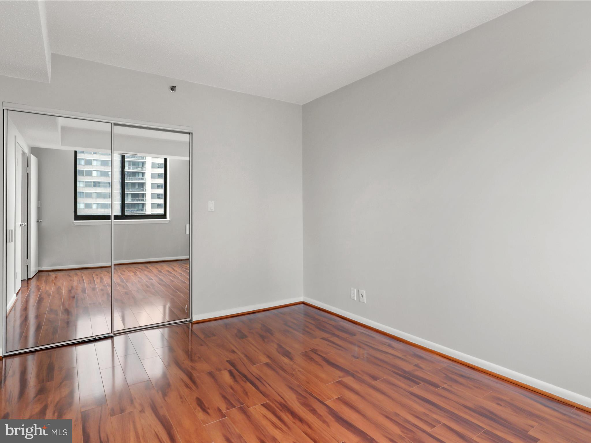 SKYLINE SQUARE CONDO - Residential Lease