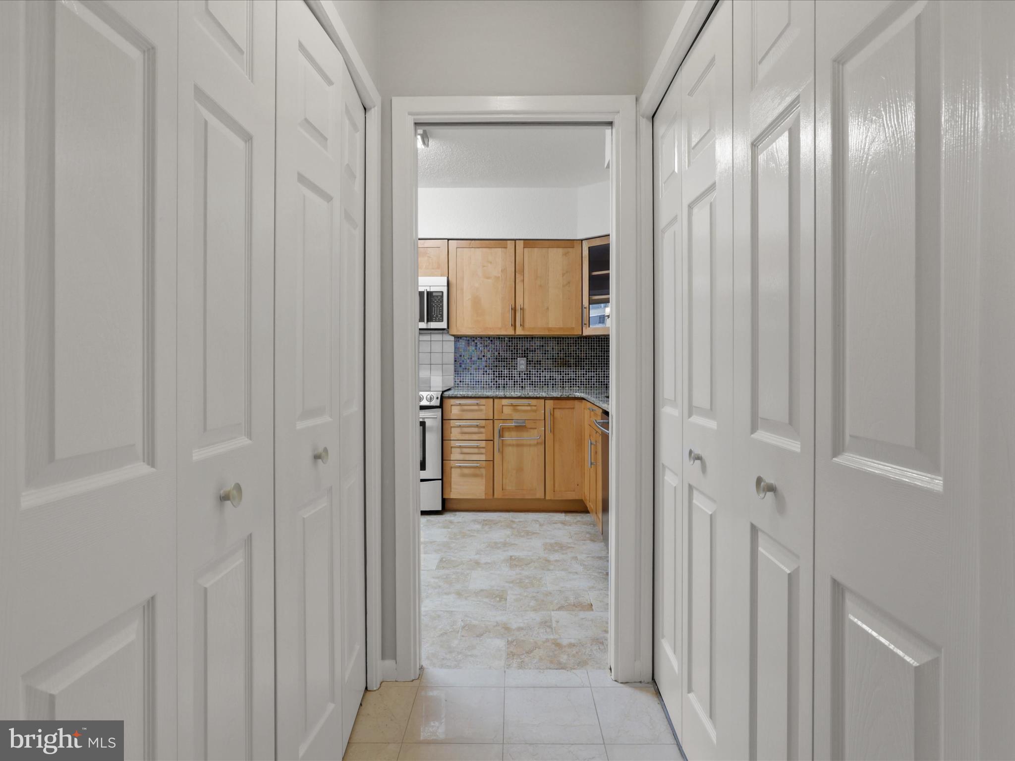 SKYLINE SQUARE CONDO - Residential Lease