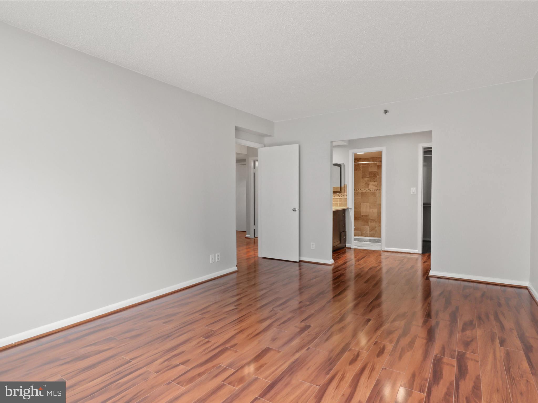 SKYLINE SQUARE CONDO - Residential Lease