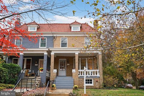 4214 37TH STREET NW WASHINGTON DC 20008