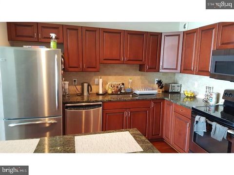 Condo For Rent - 901 N Penn Street #F908<br/> PHILADELPHIA, PA 19123
