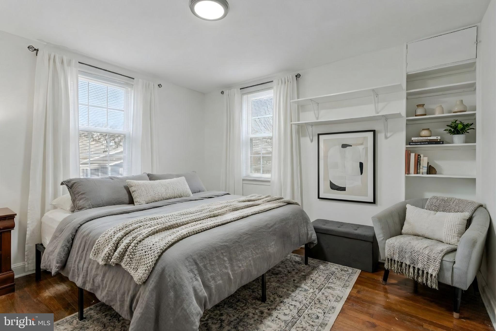 4834-4836 SHERIFF ROAD NE