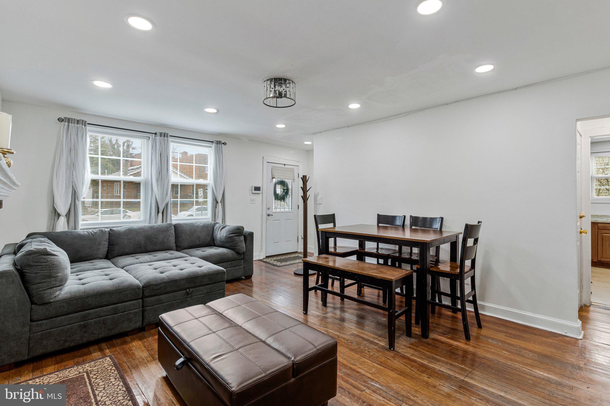 4834-4836 SHERIFF ROAD NE