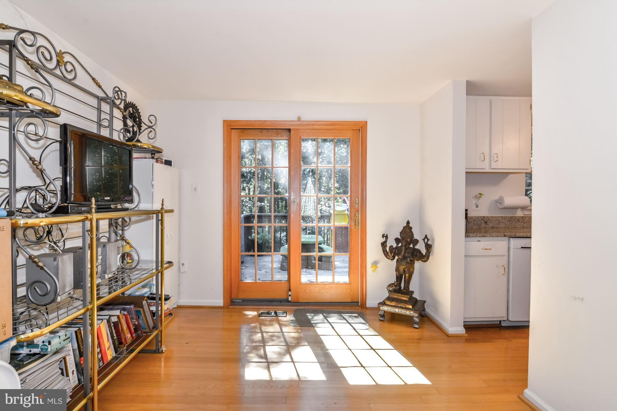 BURKE CENTRE - Residential