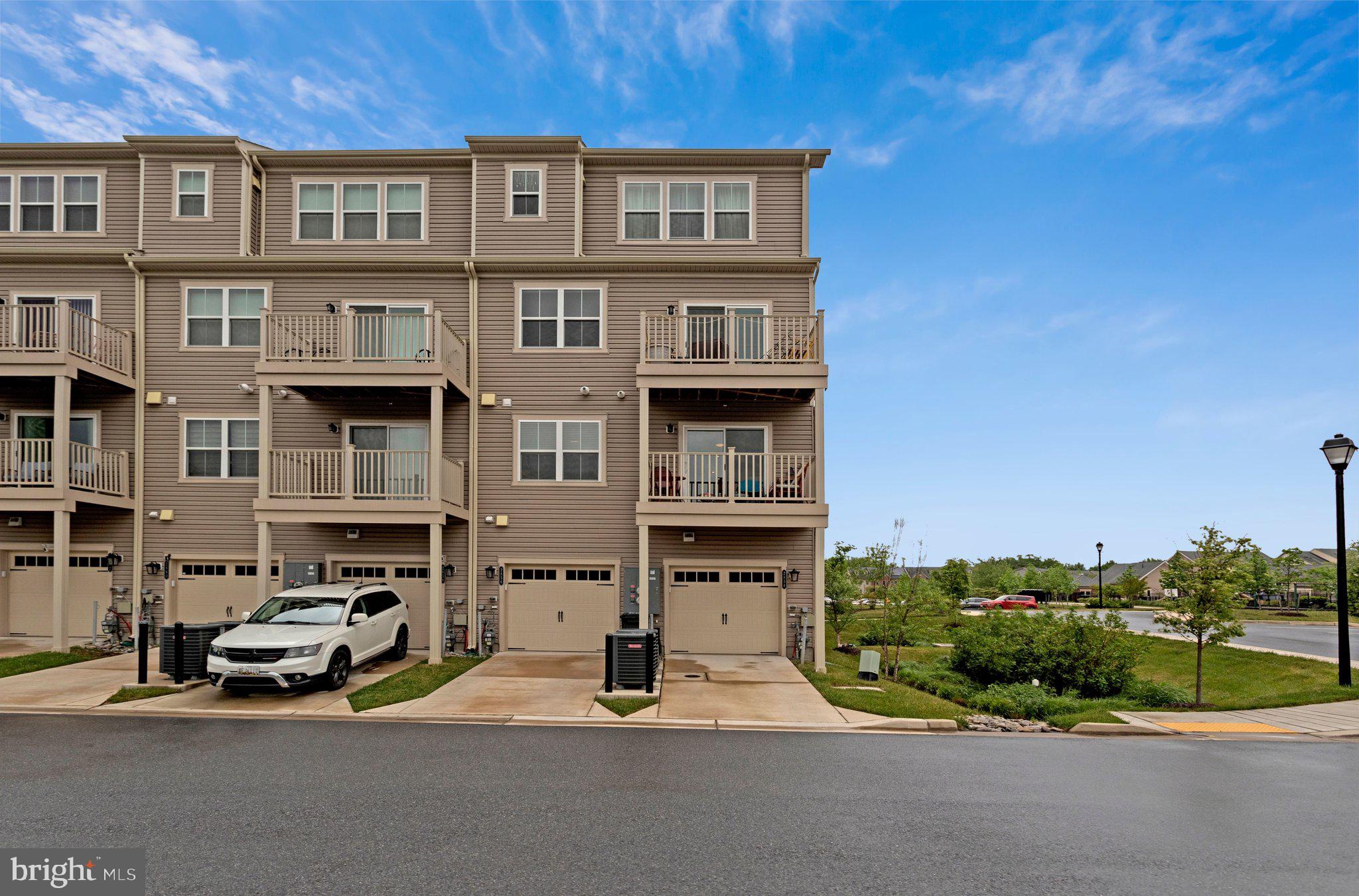 PARKSIDE - Residential