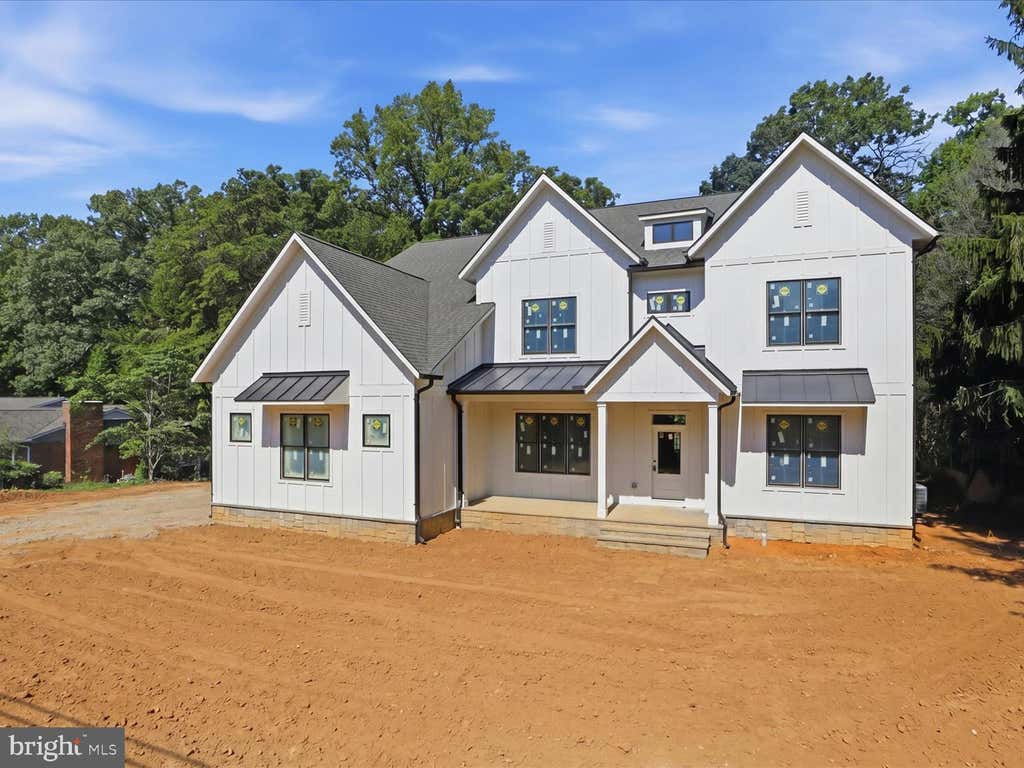 Photo of 4038 Doveville Lane, FAIRFAX, VA 22032 (MLS # VAFX2292788)