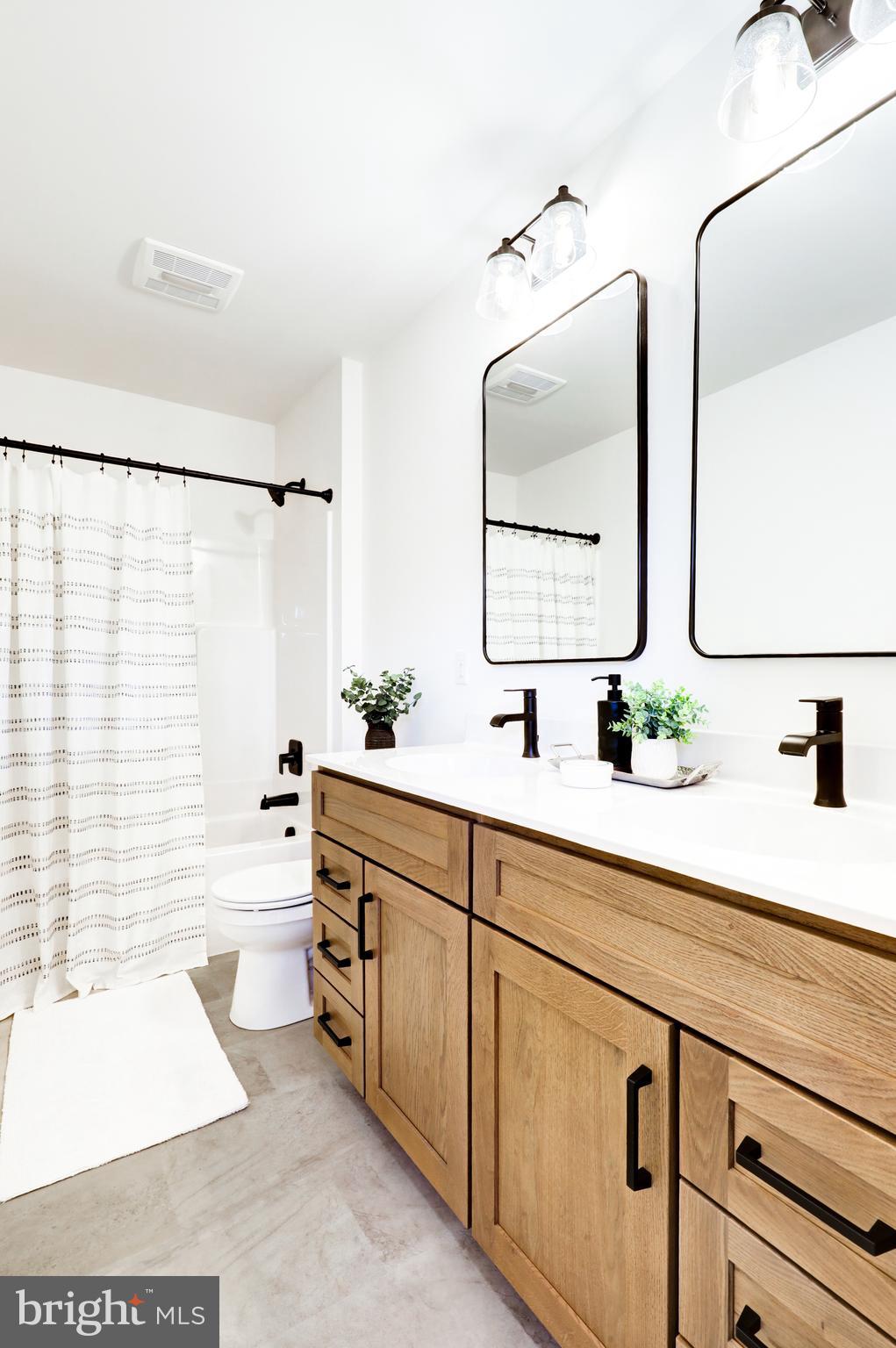 PARKSIDE AT LAMPETER - Residential