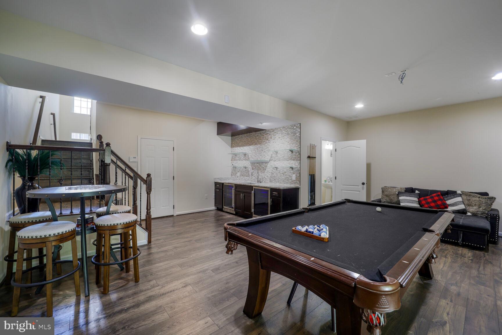 MARLBORO RIDGE - Residential