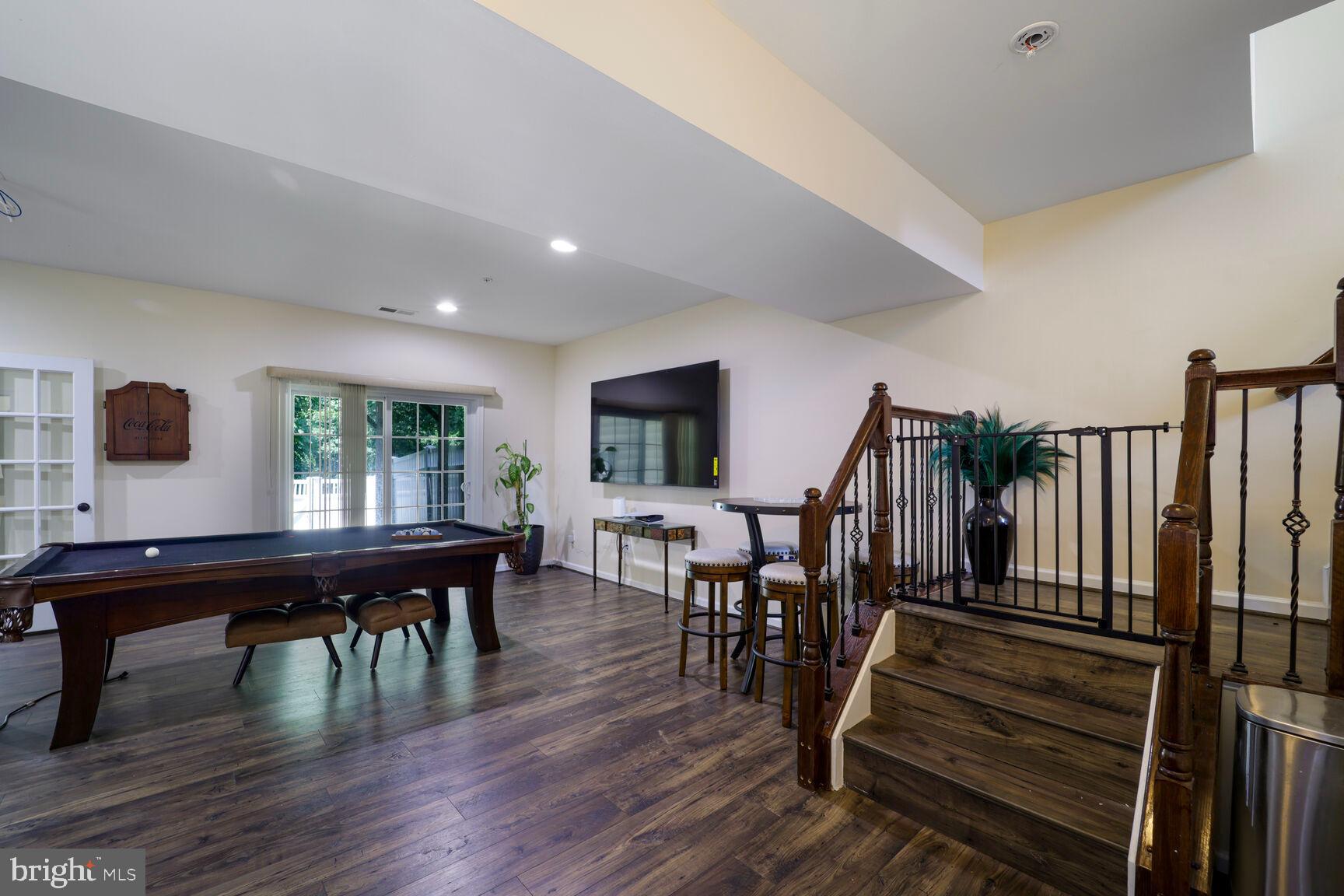 MARLBORO RIDGE - Residential