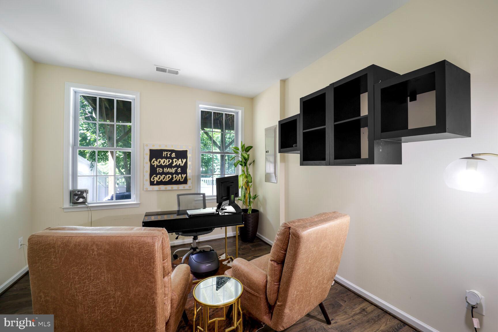 MARLBORO RIDGE - Residential