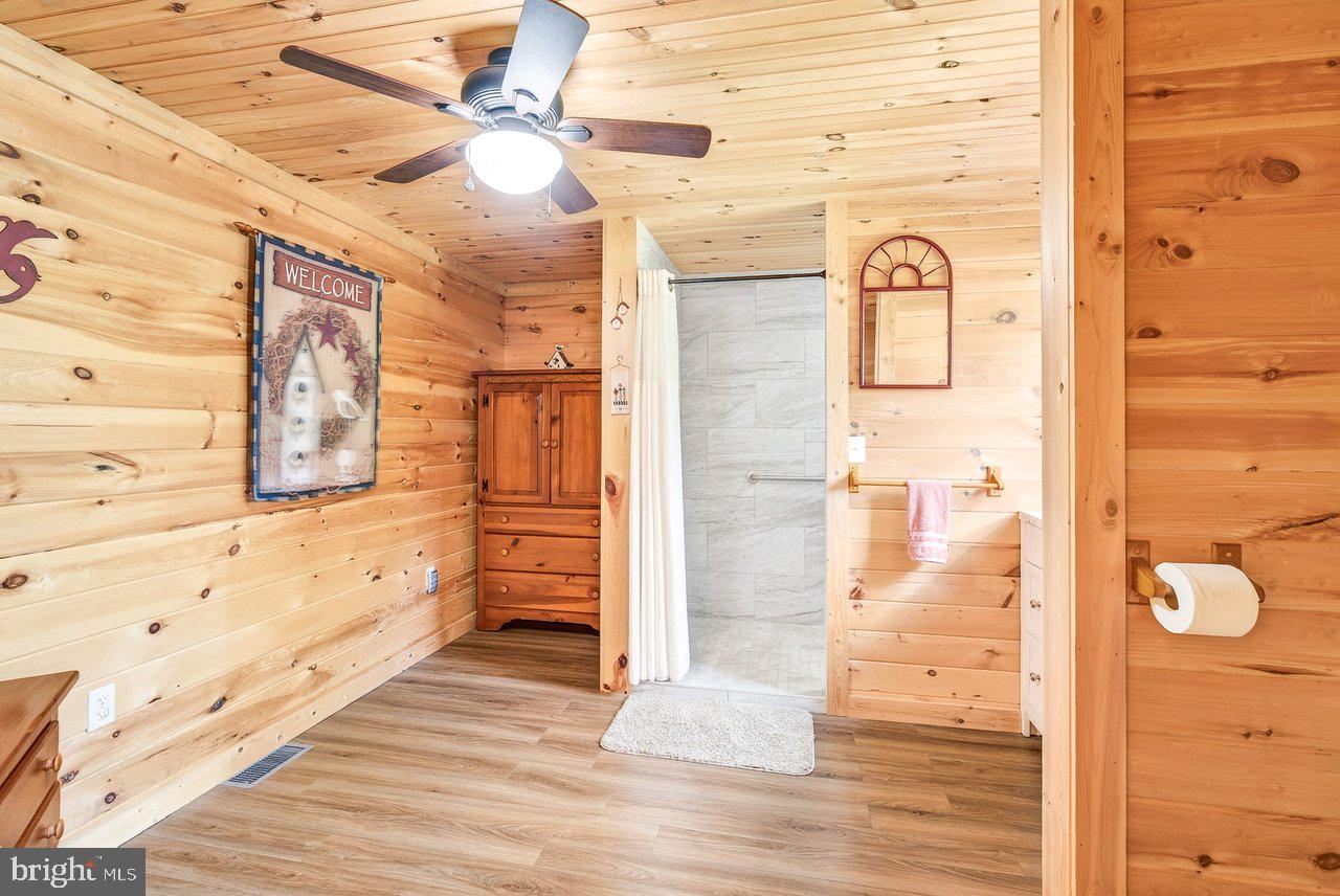 BATTLE CREEK FOREST - Residential