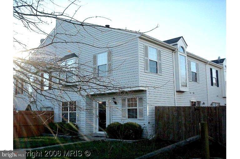 SINGLETONS GROVE - Residential Lease