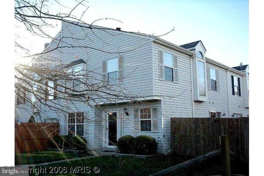 New Price...ready for new tenant ! Convenient location near I-66,and  Dulles Airport.  Nearby shopping center, with movie theatres and restaurants.  Fenced backyard with shed off kitchen/breakfast room.   3 bedrooms, 2 baths upstairs.  Half bath and wood burning fireplace on main level. 2 assigned parking spaces near to unit.