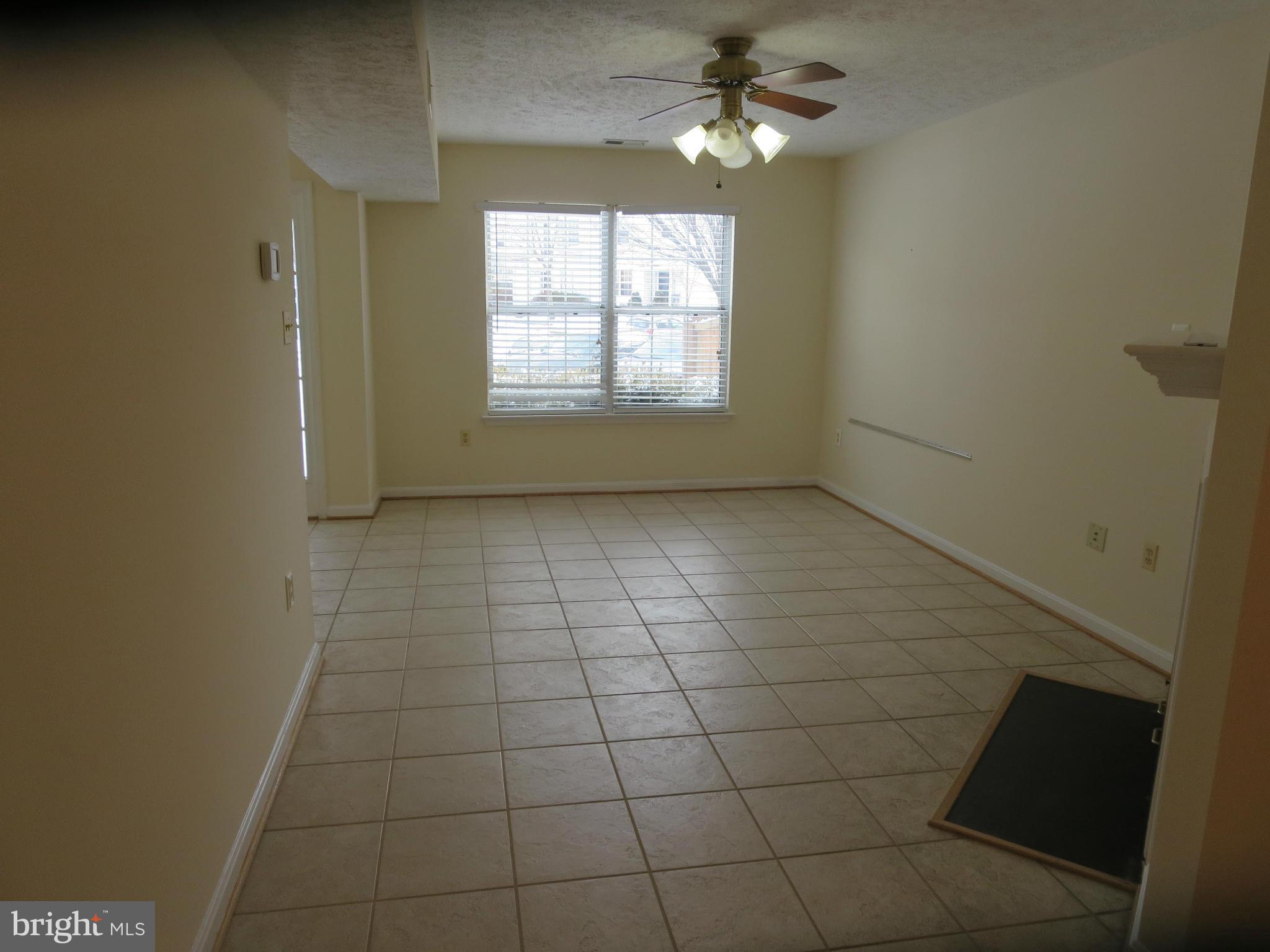 SINGLETONS GROVE - Residential Lease