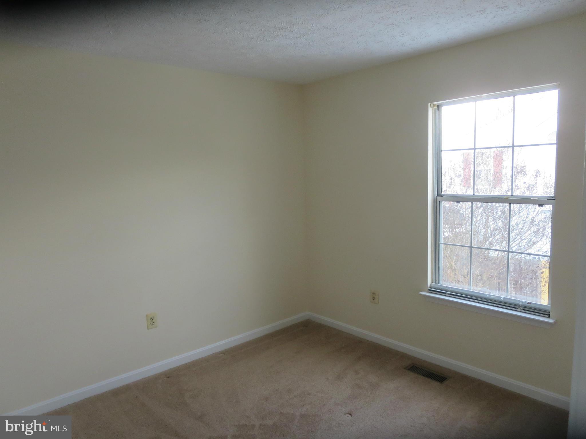 SINGLETONS GROVE - Residential Lease