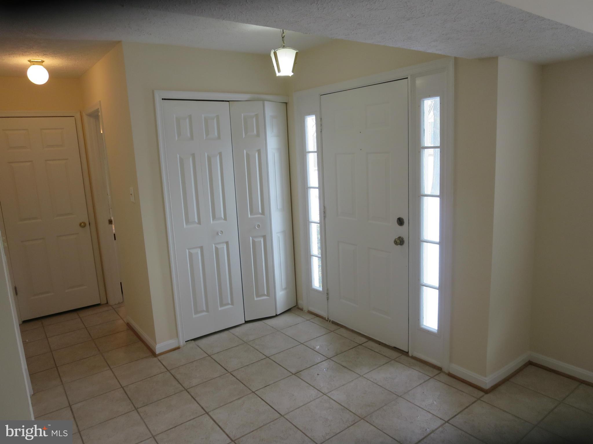 SINGLETONS GROVE - Residential Lease