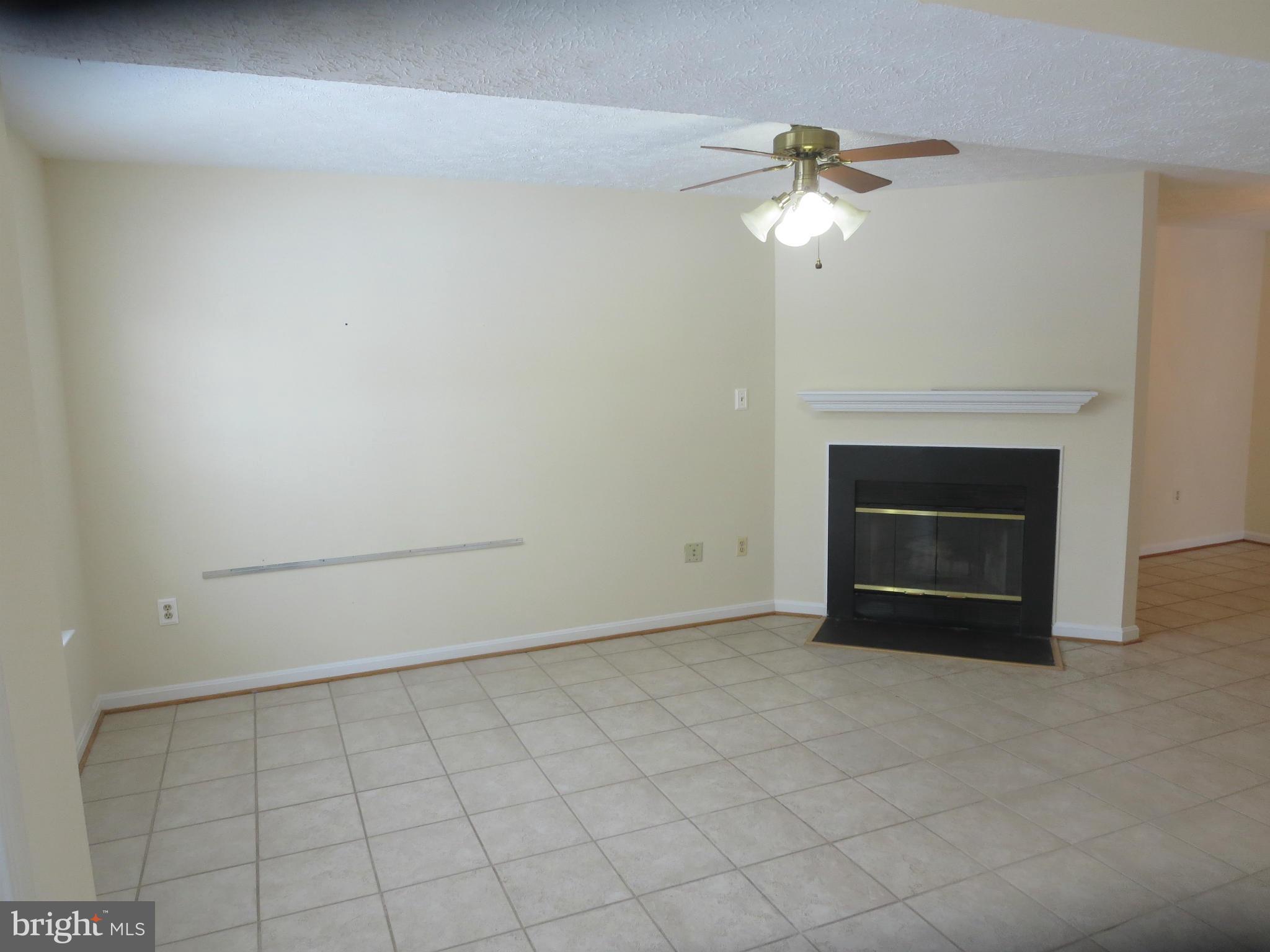 SINGLETONS GROVE - Residential Lease