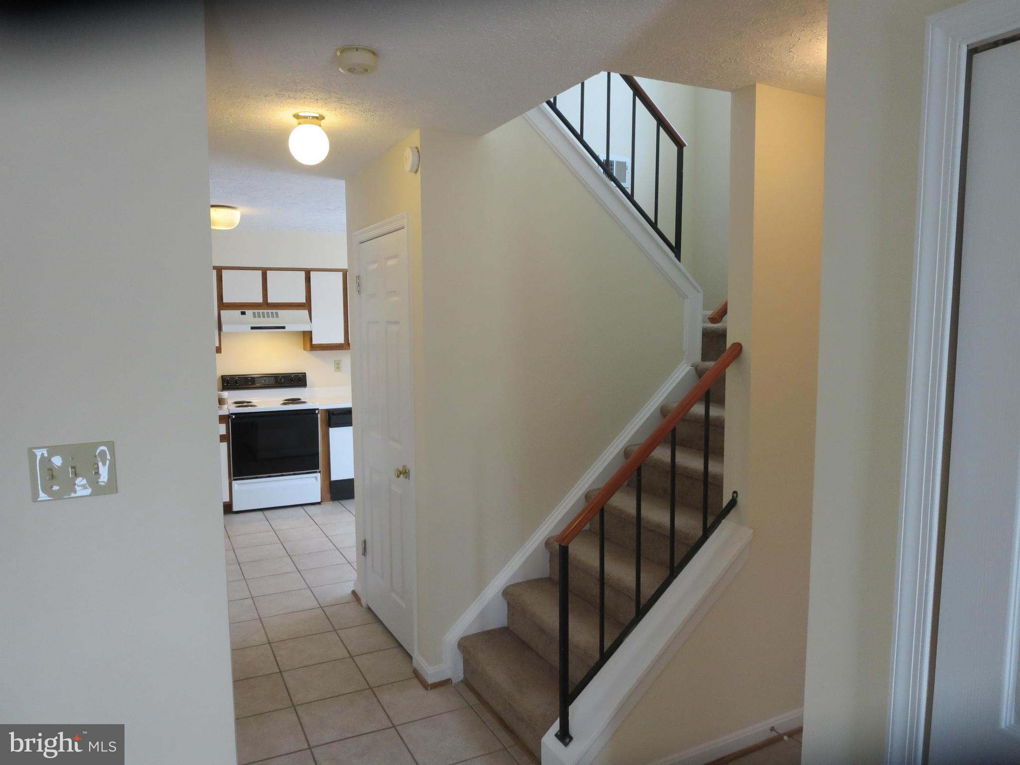 SINGLETONS GROVE - Residential Lease